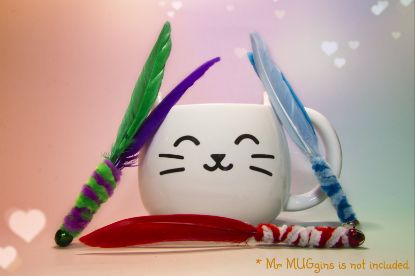 Picture of 3 pack of handmade feather dual colour fetch toys for cat with bell - flies like a dart!