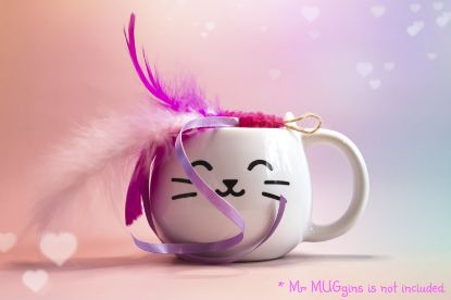 Picture of PINKY Big prey handmade from dyed pink feathers with purple ribbon